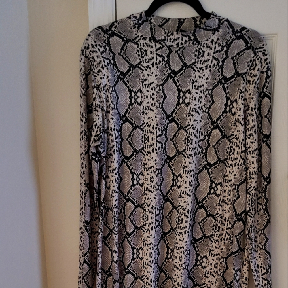 Fashion Nova Fitted Dress (never worn)